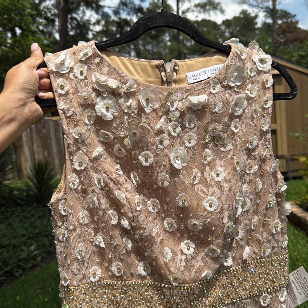 See Clip 😍New ▶️ Mac Duggal ◀️ Floral Applique Sleeveless Midi Dress Ivory Nude - Picture 13 of 15